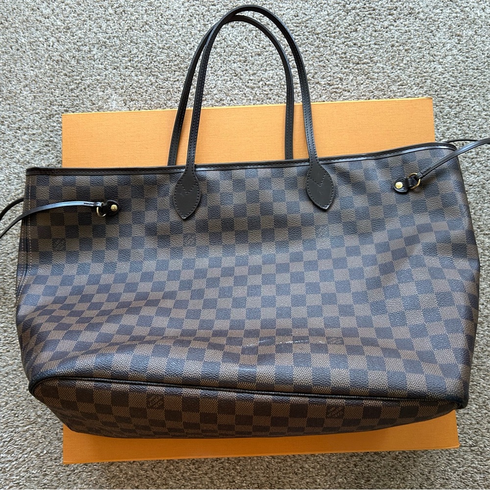 Louis Vuitton Neverfull GM Tote